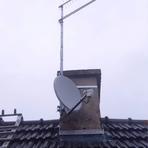 Installation antenne à Pont-Hebert